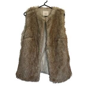 Pull And Bear Faux Fur Vest Women’s Size‎ L - Neutral Mobwife Statement Piece
